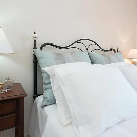 Mia Villa Corfu (city)